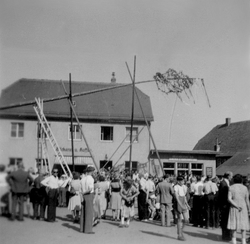 1953 Maibaumsetzen 07